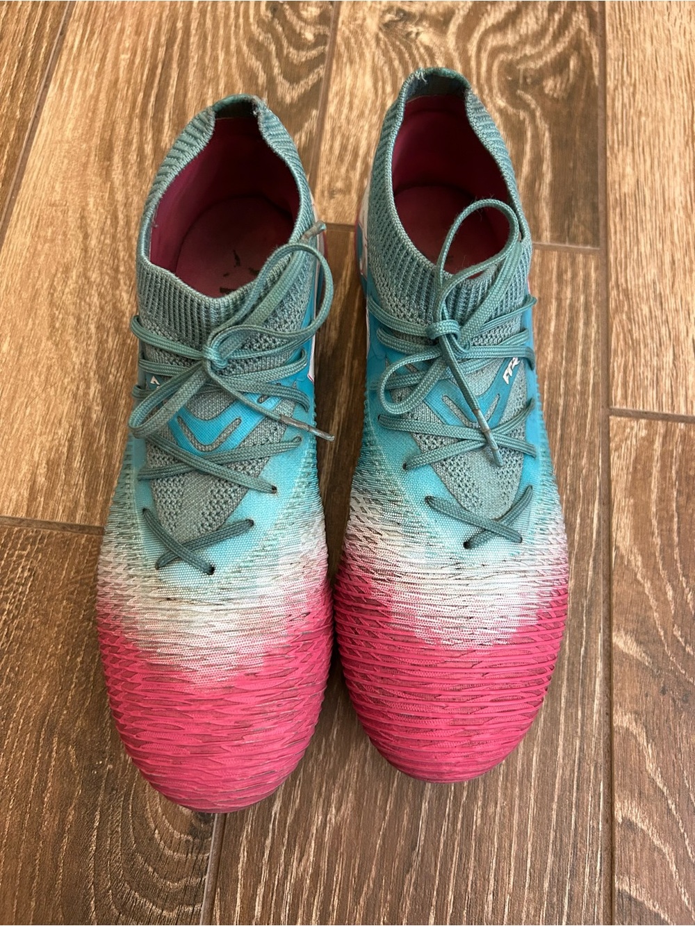 Puma future soccer cleats size 7